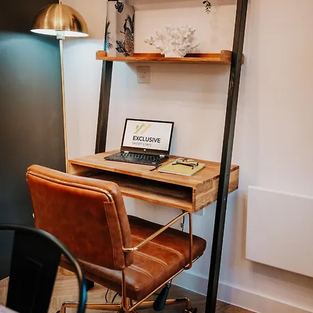 Boutique Grade Ii Listed Gem, Centre, Fast Wifi, Family/ Contractors Apartamento