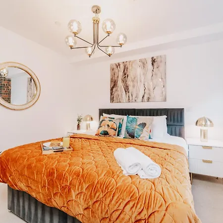 Boutique Grade Ii Listed Gem, Centre, Fast Wifi, Family/ Contractors Apartamento